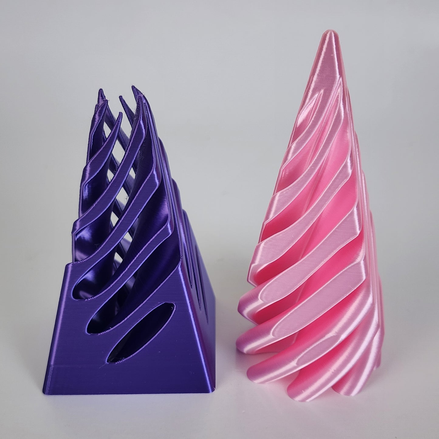 Pyramid Vortex Thread - Purple / Pink