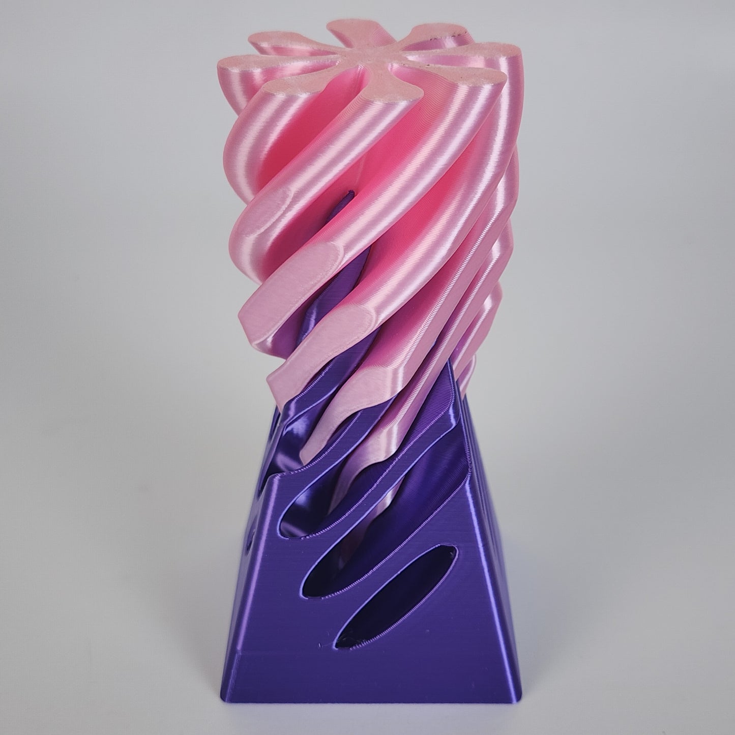 Pyramid Vortex Thread - Purple / Pink